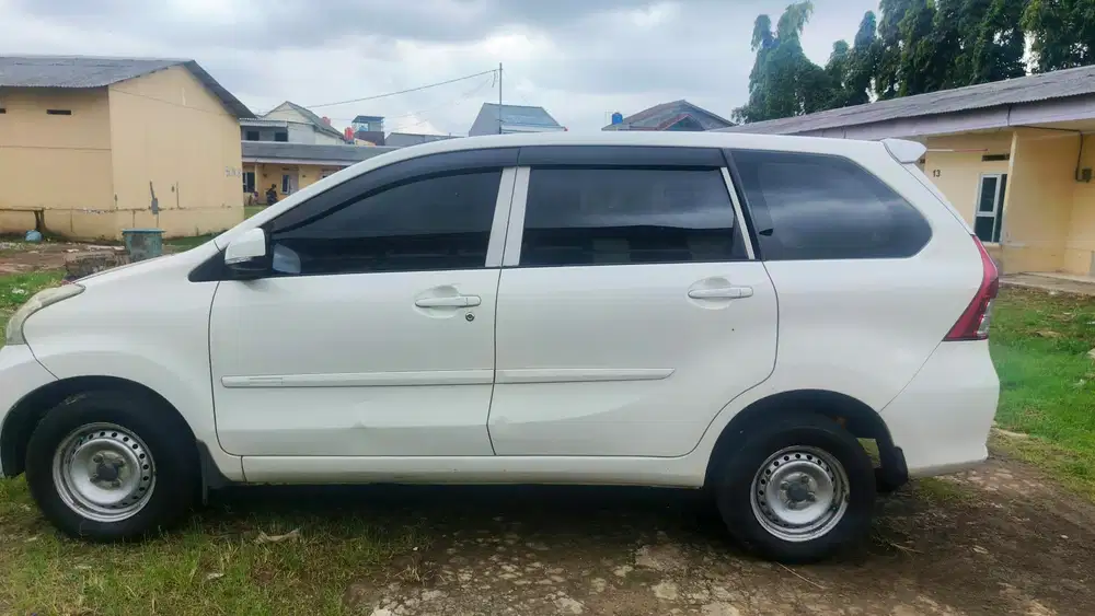 Daihatsu Xenia 2015 Bensin