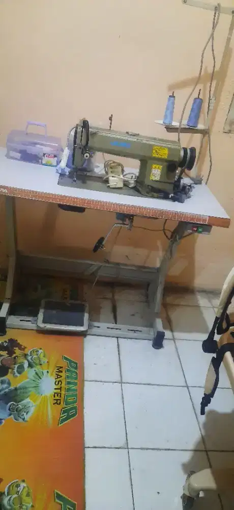 Mesin jahit secen