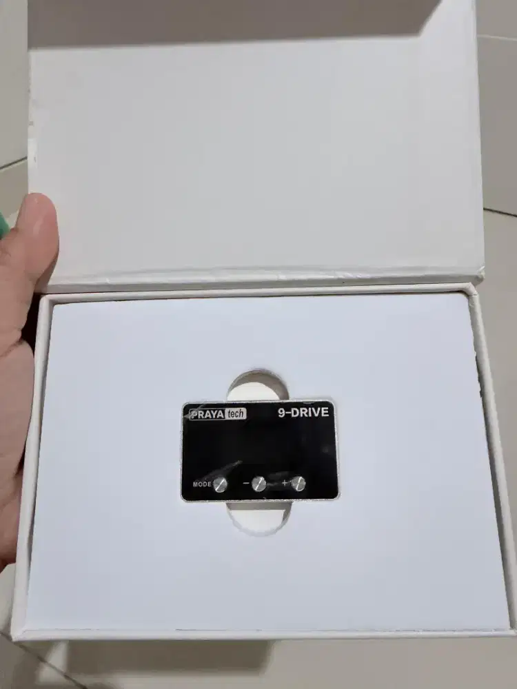 Praya Tech vehicle throttle controller