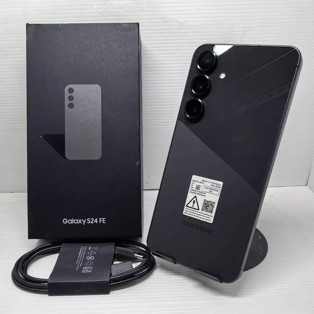 SEPERTI BARU  SAMSUNG GALAXY S24 FE 5G 8/256 GRAPHITE  EX SEIN NO MINU