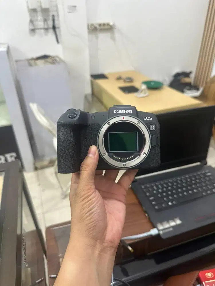 Kamera Canon Eos RP New Masih segel lensa RF 24-105mm