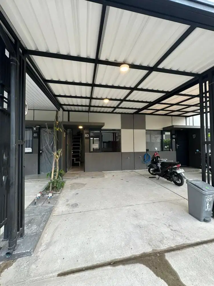 DISEWAKAN RUMAH PARK SERPONG 2 LANTAI SIAP HUNI TYPE Y3 TANGERANG