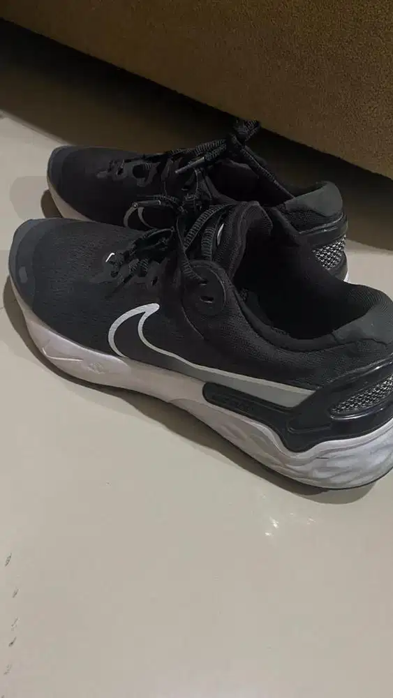 SEPATU LARI NIKE ORIGINAL RENEW BLACK