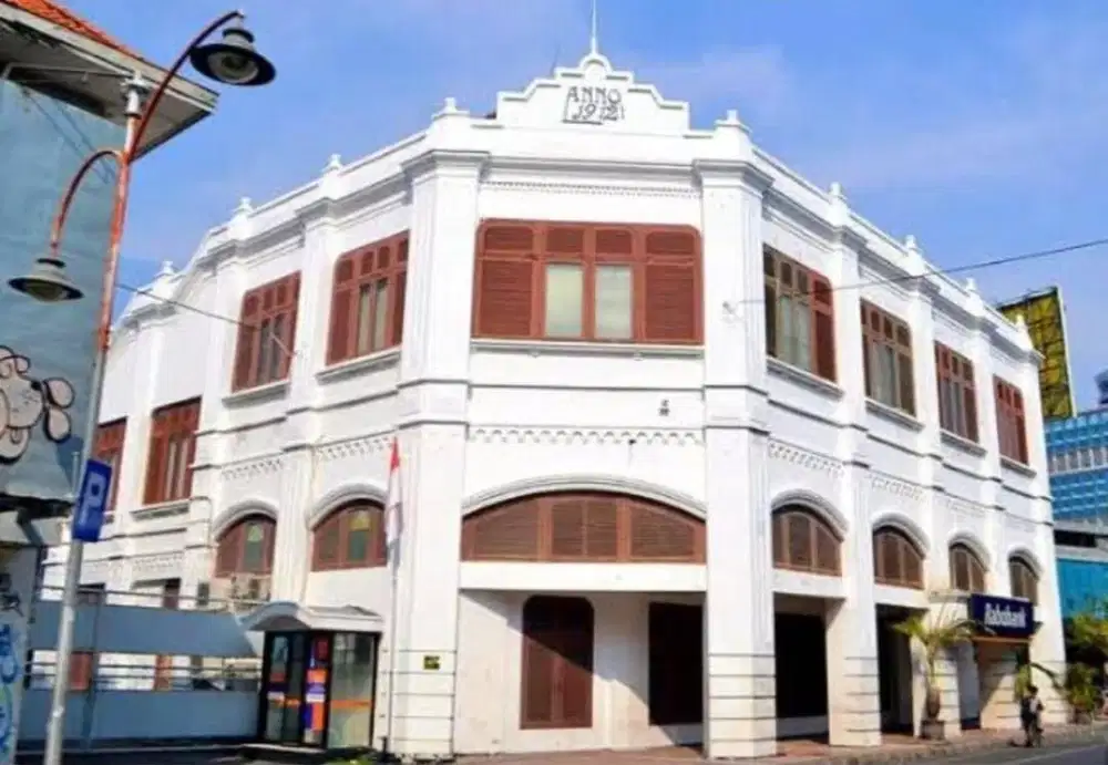 HOT ! DIJUAL GEDUNG KOMERSIAL RAYA TUNJUNGAN 0 JALAN RAYA STRATEGIS