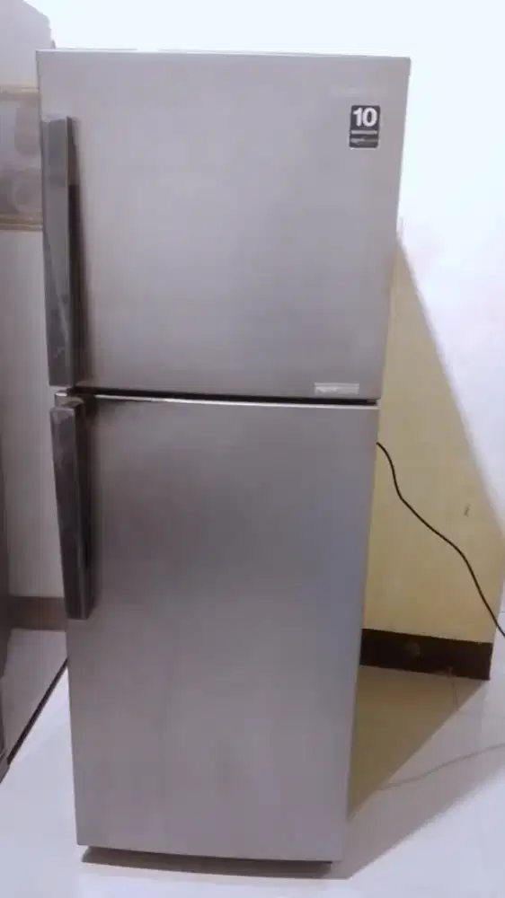 Kalau 2 pintu tinggi ya bukan yg pendek,merek SAMSUNG sudah inverter