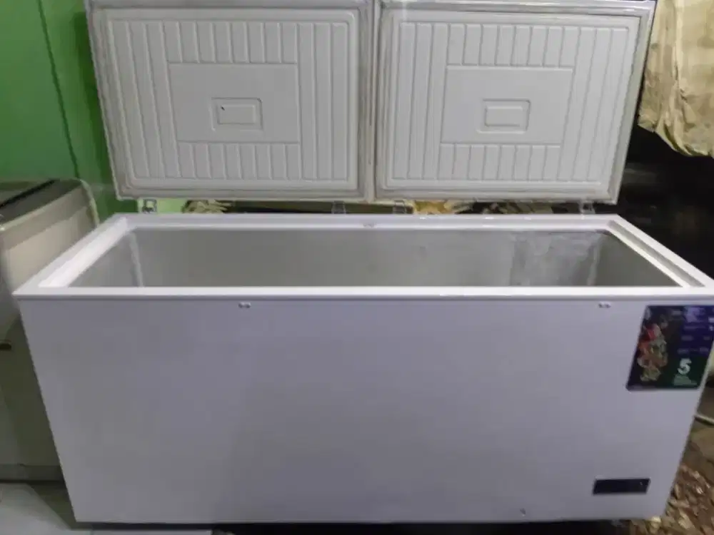 Jual prizer box RSA kapasitas 600 liter kondisi normal siap pakai
