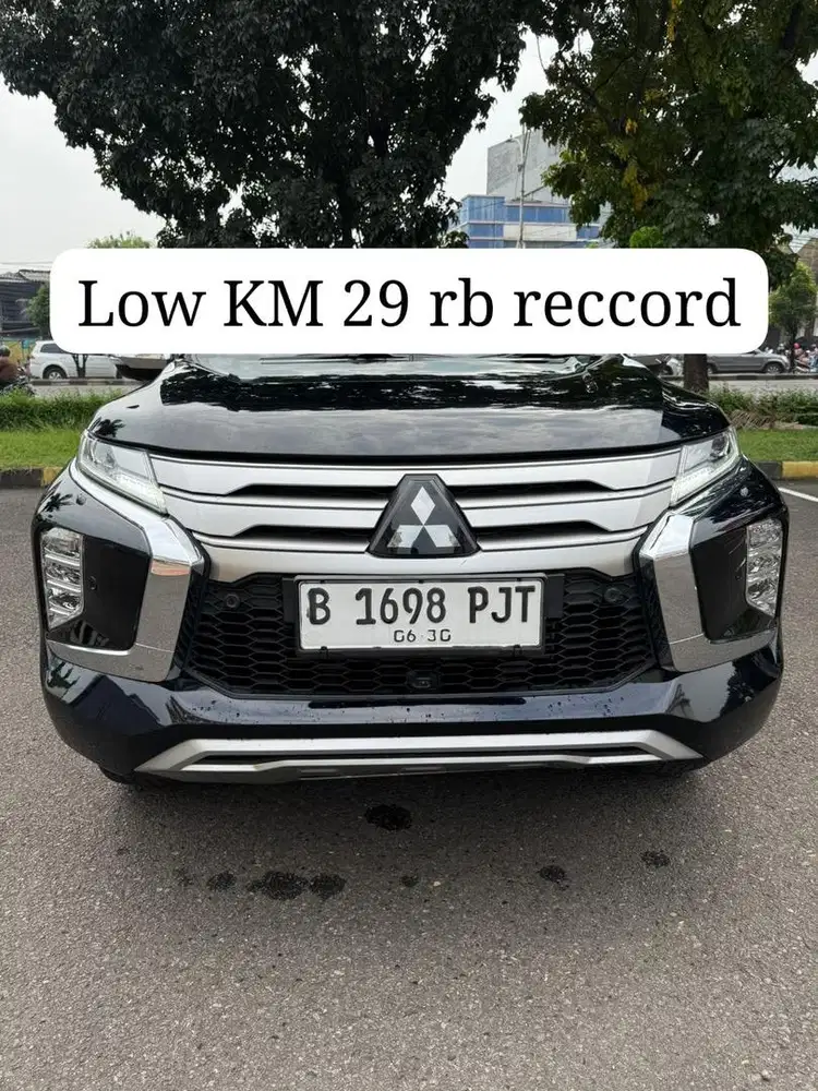 Mitsubishi Pajero 2.4 Dakar Ultimate 4x4 AT Tahun 2022