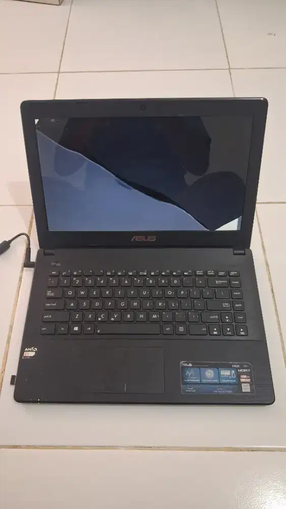 Laptop ASUS minus