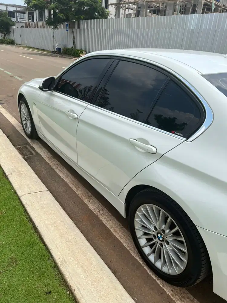 BMW 320i f30 LCI 2018 digital spido mulus