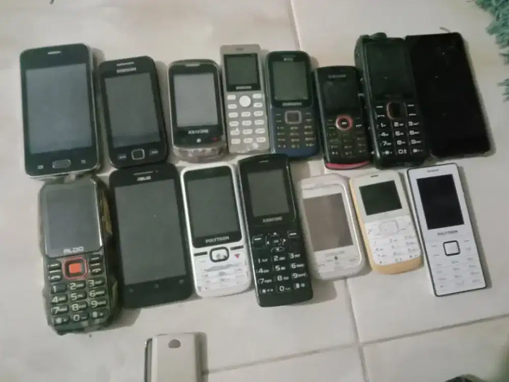 Menerima HP Jadul, rusak, hancur, mato total