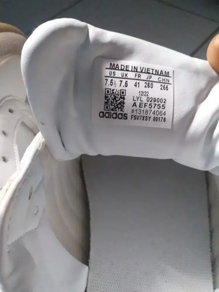 Sepatu sambas adidas