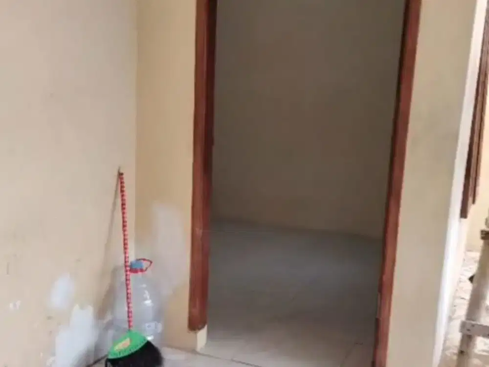 Disewakan rumah siap renovasi siap huni di Harapan Indah Bekasi