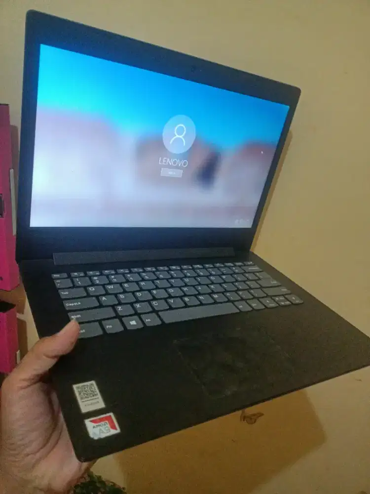 Laptop Lenovo Amd A9 ram 4 HDD 1tb normal semua unit SM charger