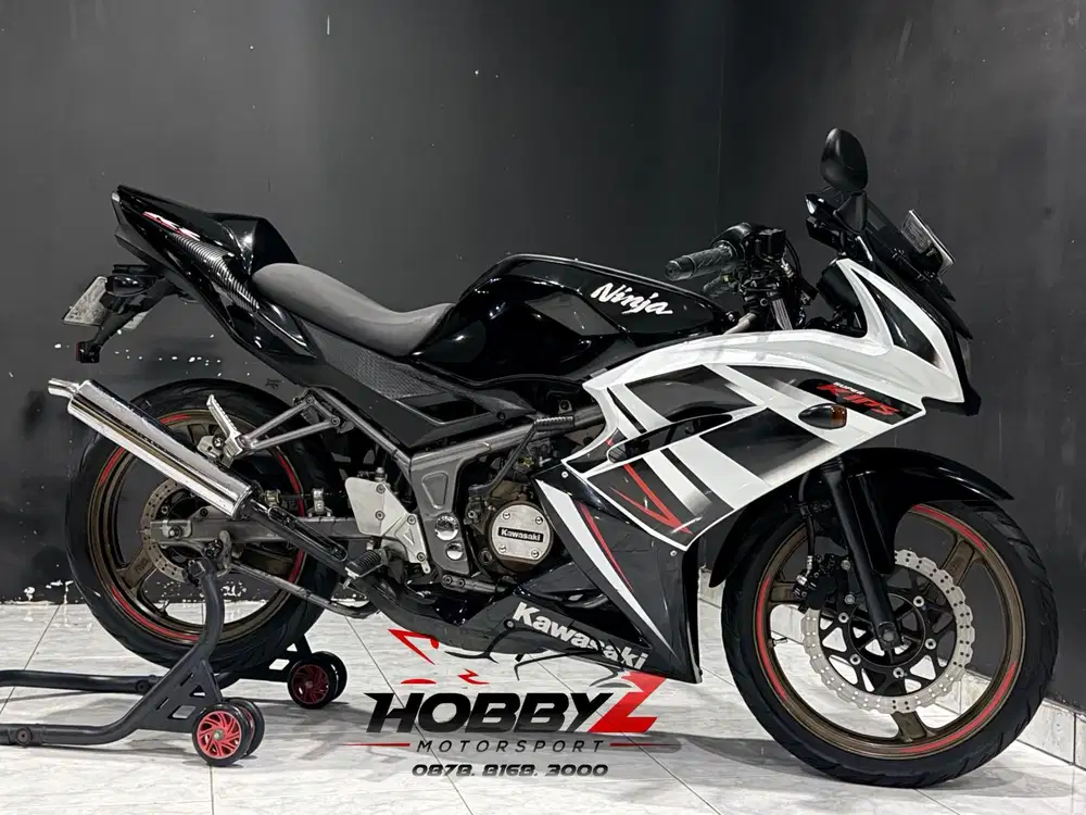 Kawasaki ninja zx 150 RR special edition 2015,km 11rb,Full original