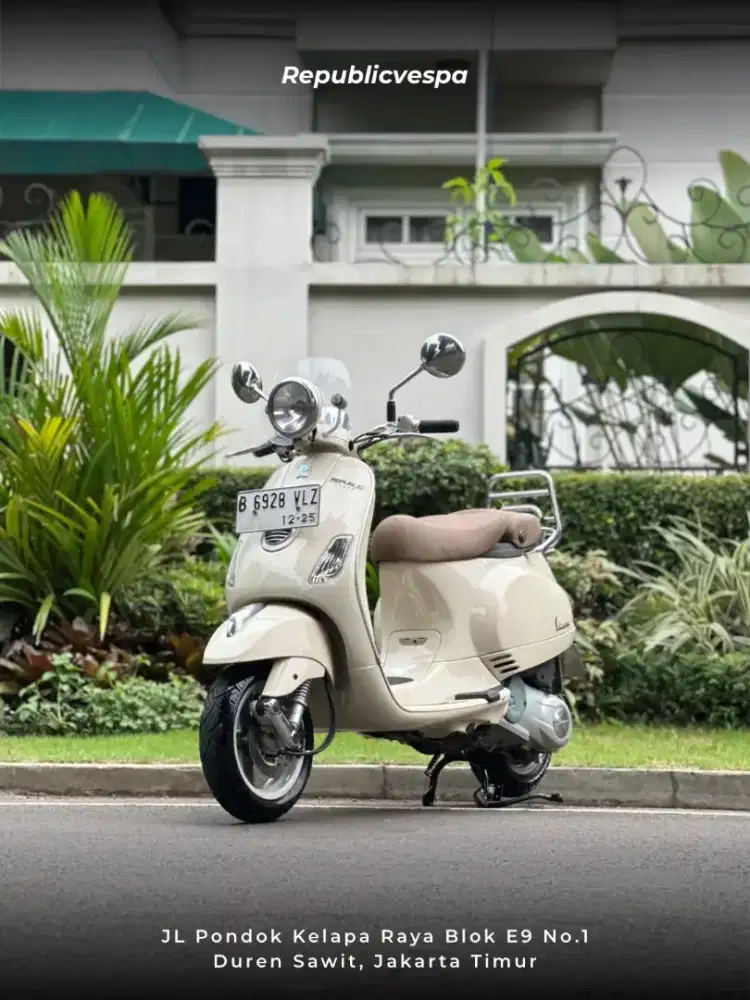 DIJUAL VESPA LXV 150 3VIE TAHUN 2015 RARE UNIT!