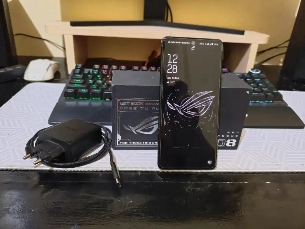 Asus Rog 8. 12/256