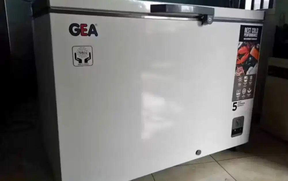 FREZER BOX GEA 330 LITER