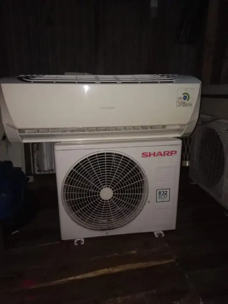 Di jual AC second merk sharp 1 pk Ori