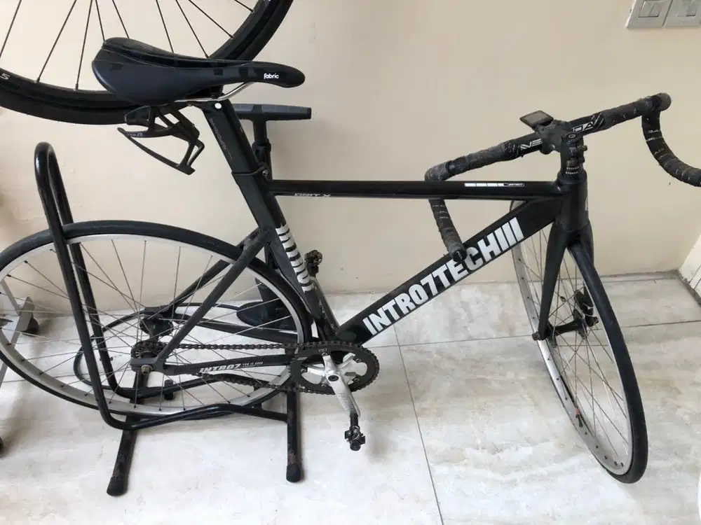 Sepeda Fixed Gear Intro7 fullset siap pakai
