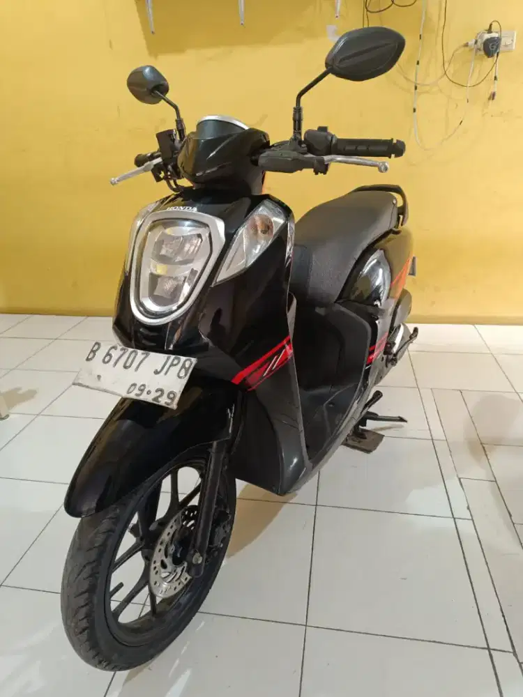 Honda genio pajak hidup