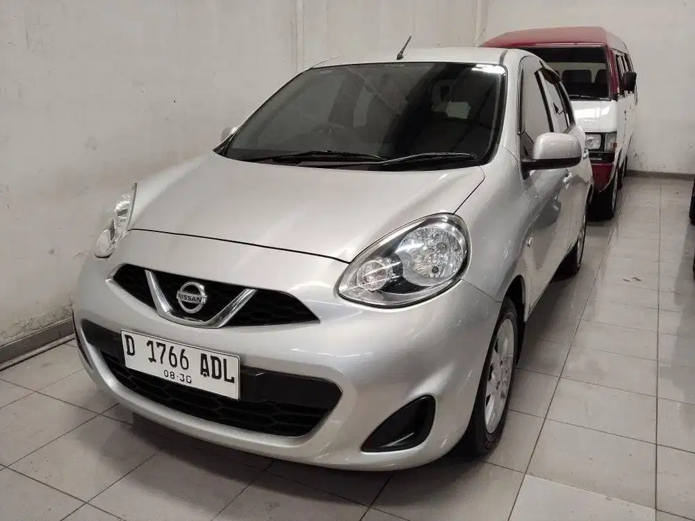 Nissan March  at 2015 Dp15 jt