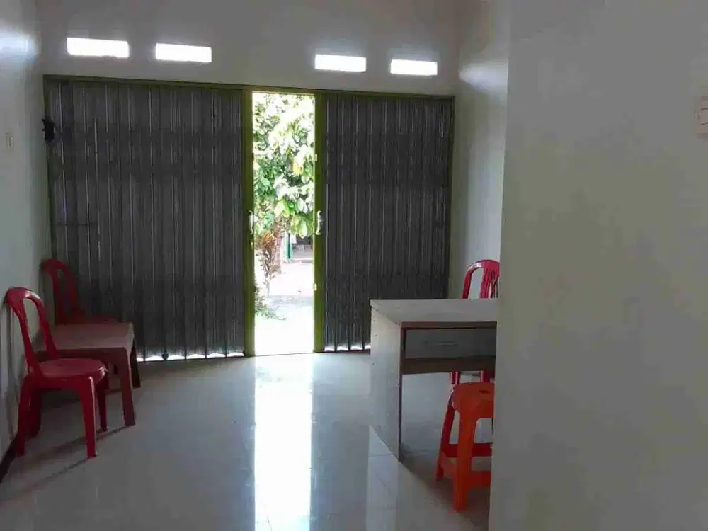 Ruko 2 lt , Strategis , Murah, Bonus Etalase dll
