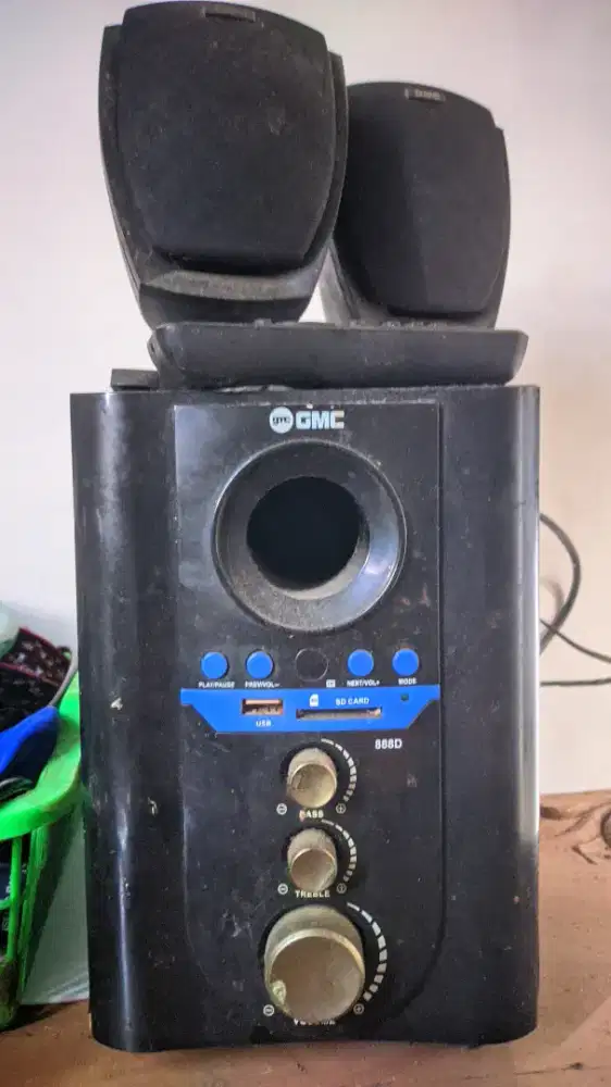 Speaker merk GMC