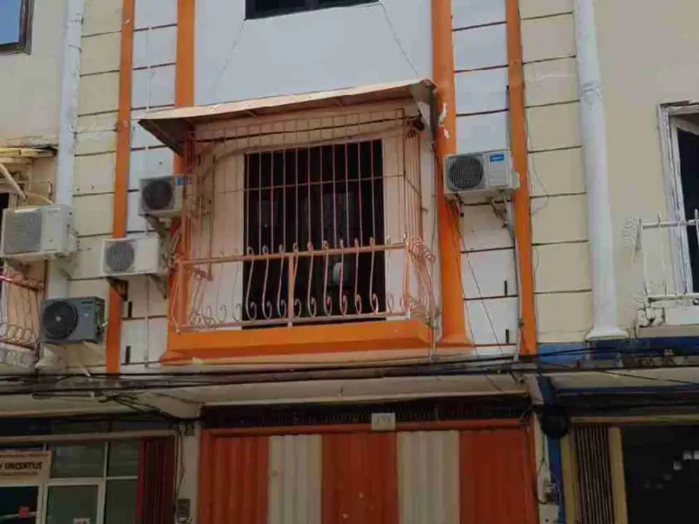 Murah Dijual SHM Ruko 21 Klampis Jalan Arief Rahman Hakim, Surabaya
