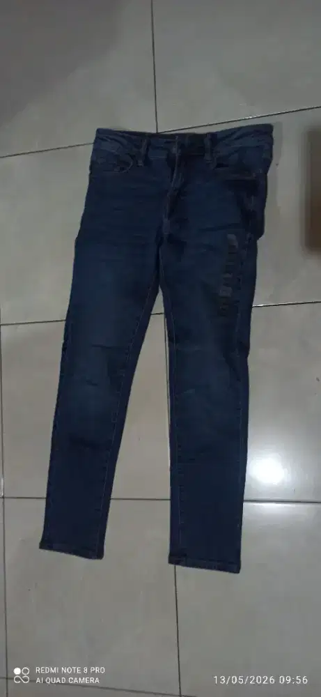 Jeans Wanita American Eagle