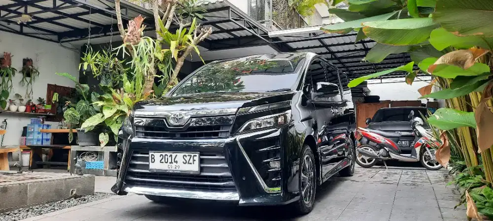 Toyota Voxy 2.0 AT 2017 Terawat Baik