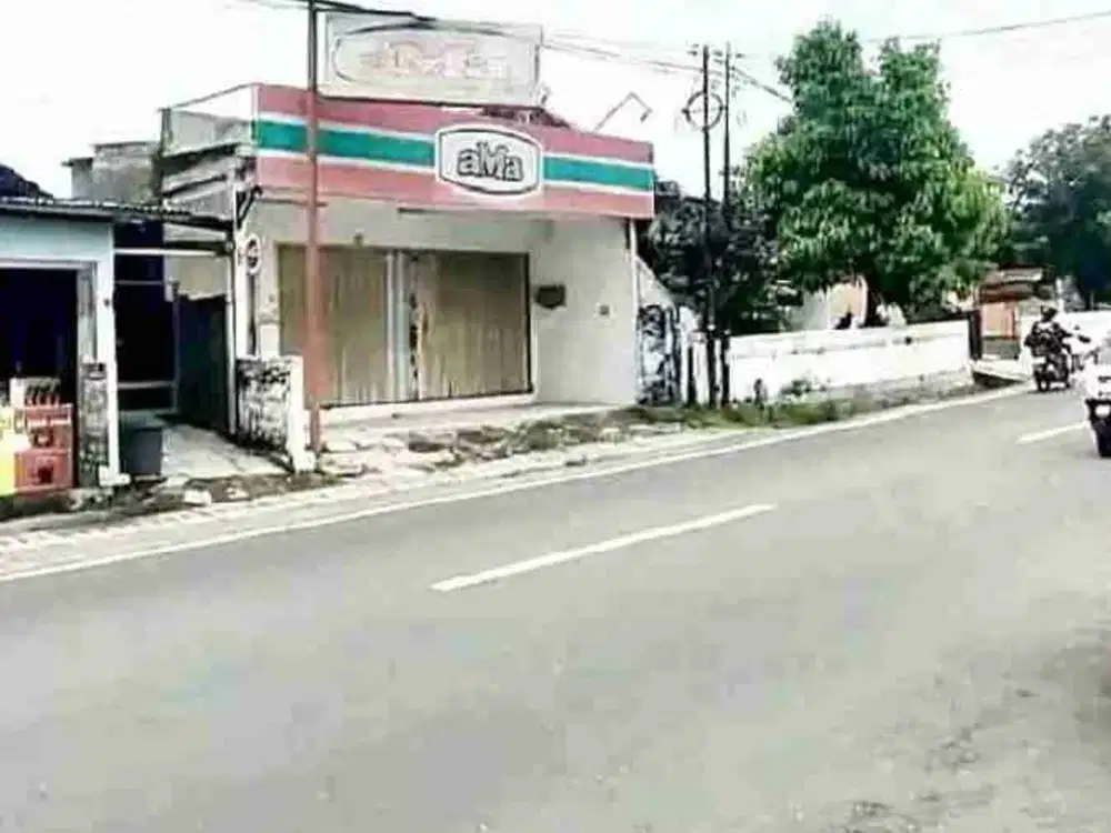 Ruko strategis, murah, bisa utk kamar kos di pinggir jl Kabupaten/ Jl sambisari selatan PEMDA SLEMAN cocok utk usaha