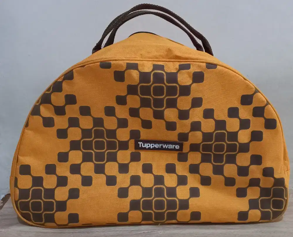 TAS TRAVEL JUMBO TUPPERWARE