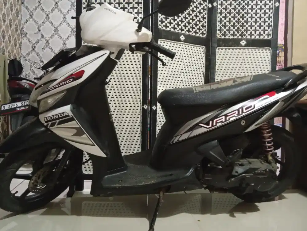 VARIO KARBU 110 PUTIH