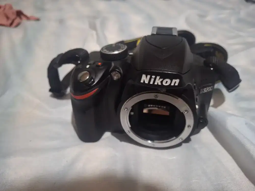 Kamera Nikon D3200 body only