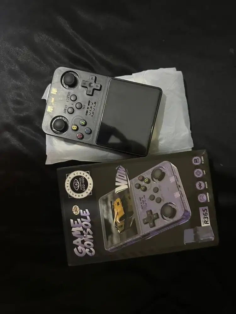 GAME CONSOLE R36S