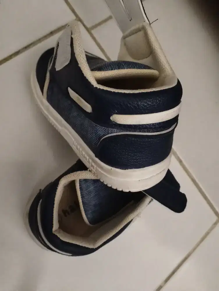 Sepatu anak halomam navy