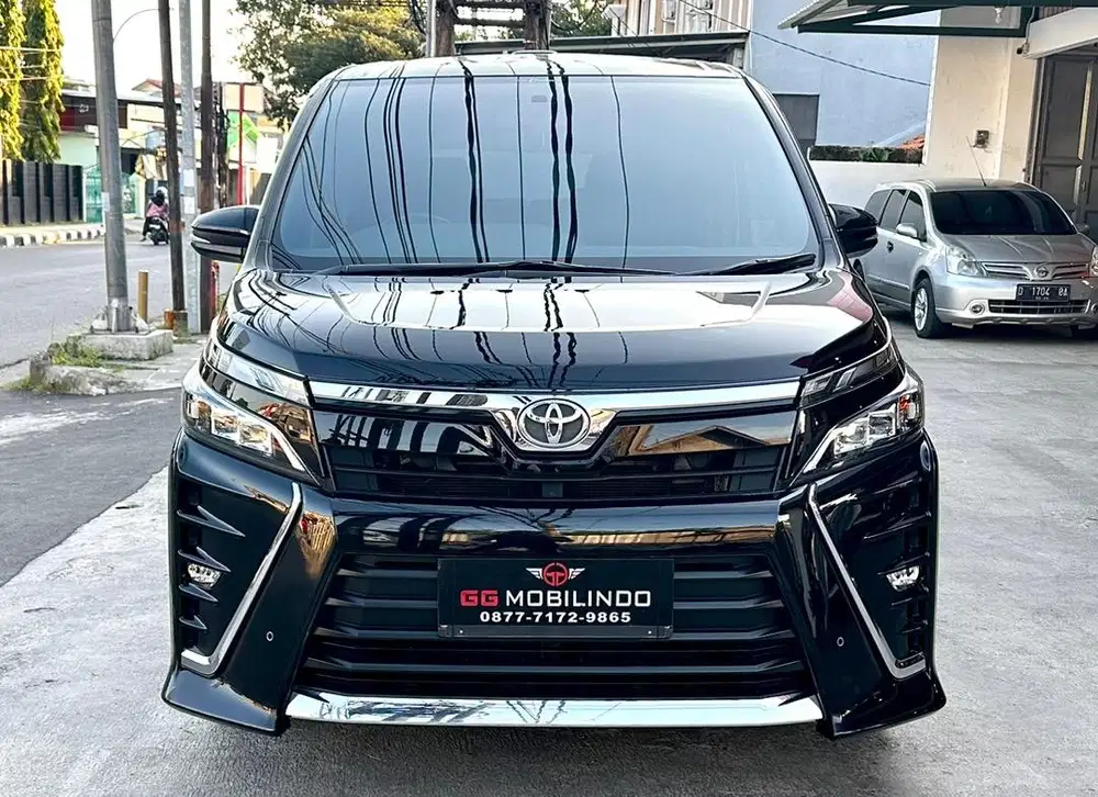 Toyota Voxy 2.0 Automatic Th 2017