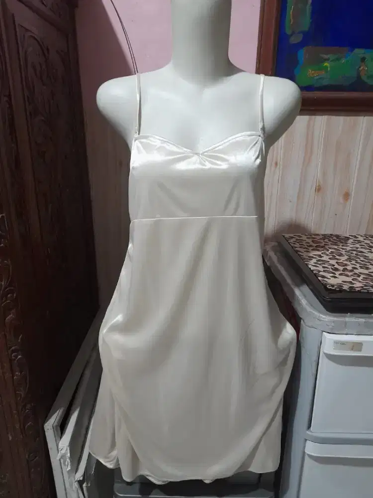 Tanktop kaos satin Ld 90