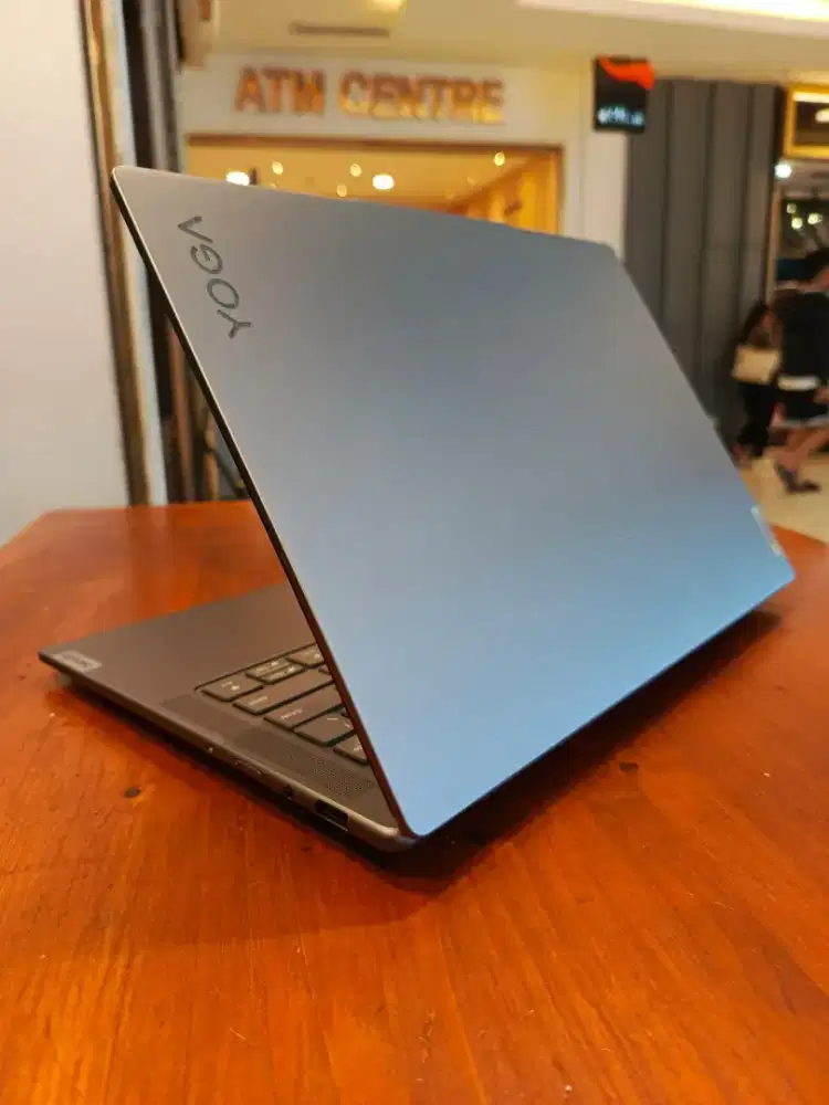 YOGA PRO 7 - AMD Ryzen 7 - NVIDIA RTX 3050 6GB