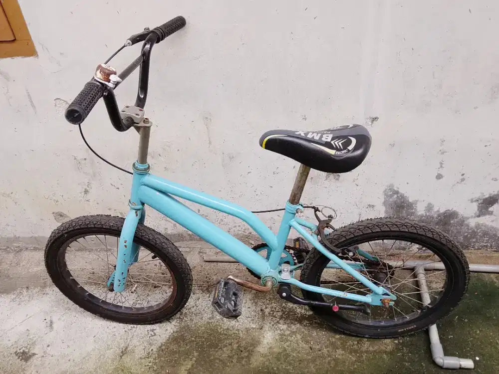 Sepeda BMX ukuran ring 18