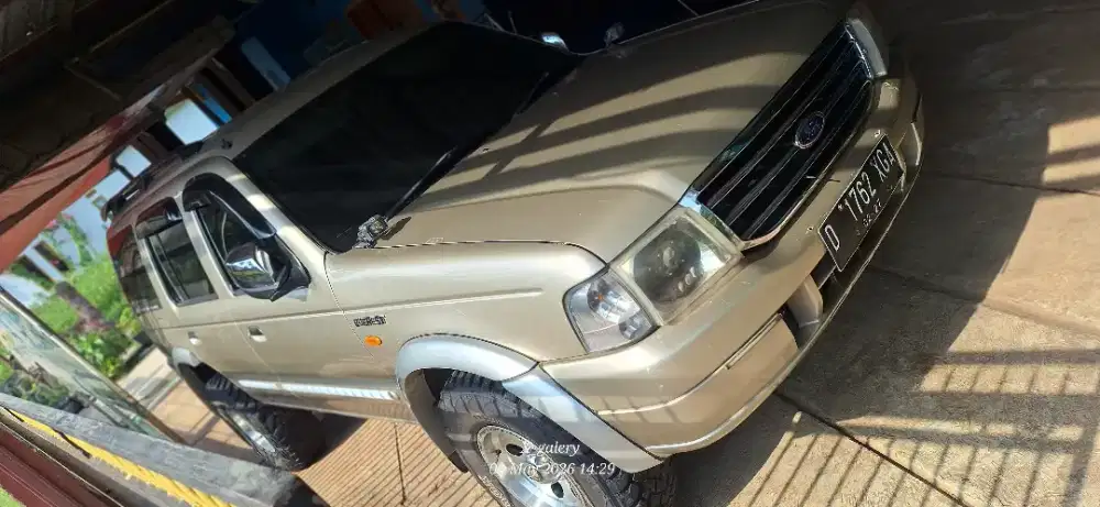 Ford Everest 2004