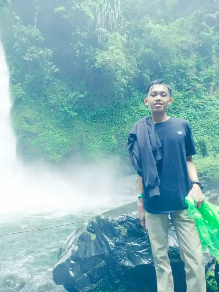 Saya ingin kerja di alfamart atau indomart, bersih bersi, tani
