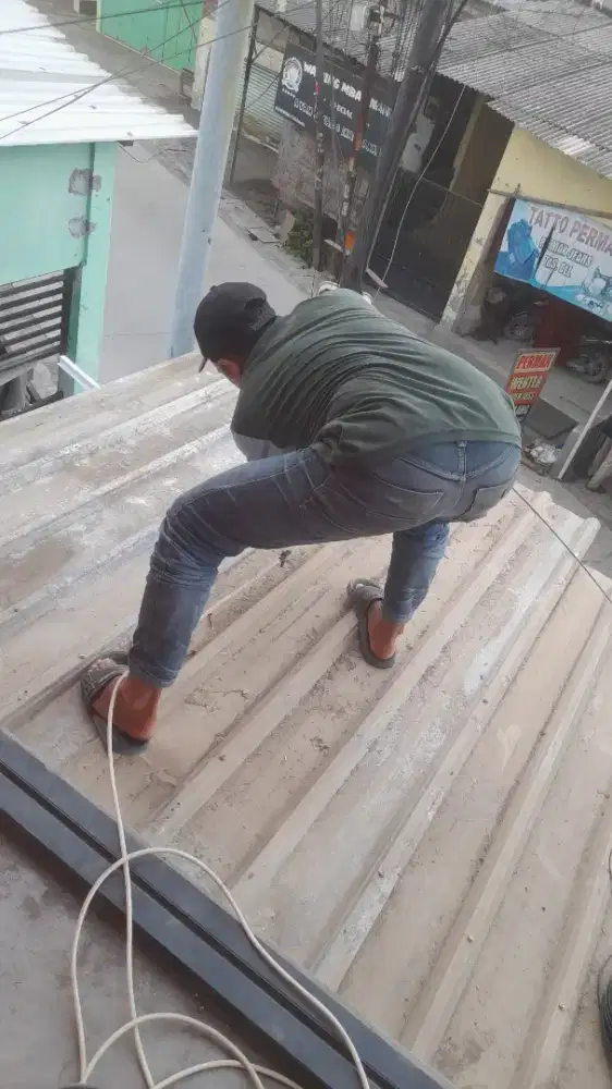 Tukang bangunan