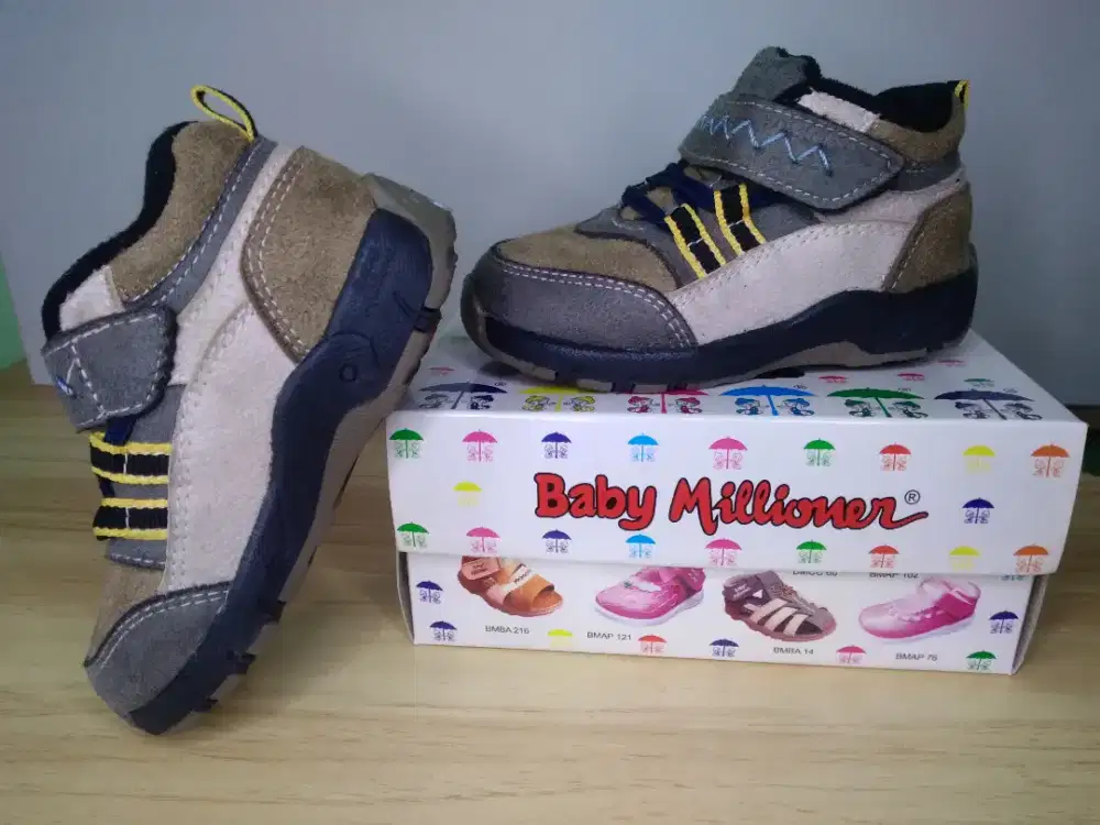 SEPATU ANAK BABY MILLIONER. SIZE 21.