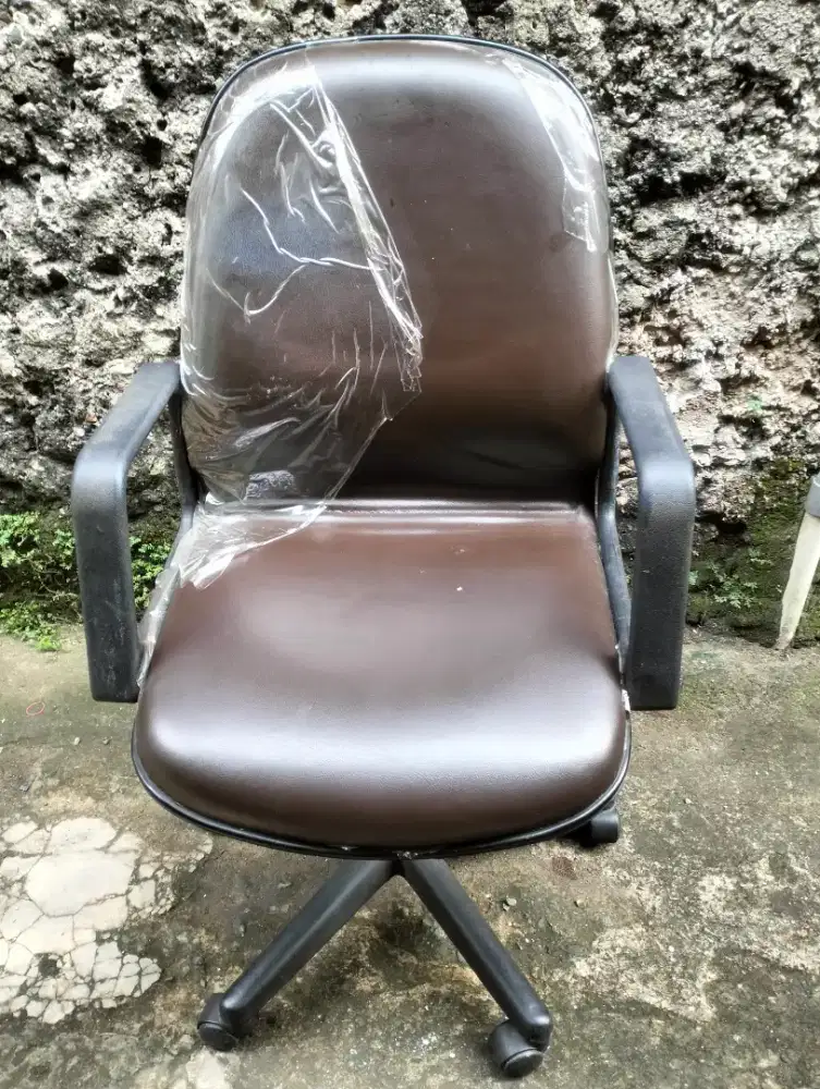 Kursi kantor roda