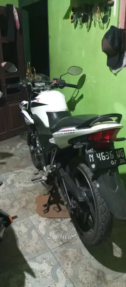 CBR 150 old 2014
