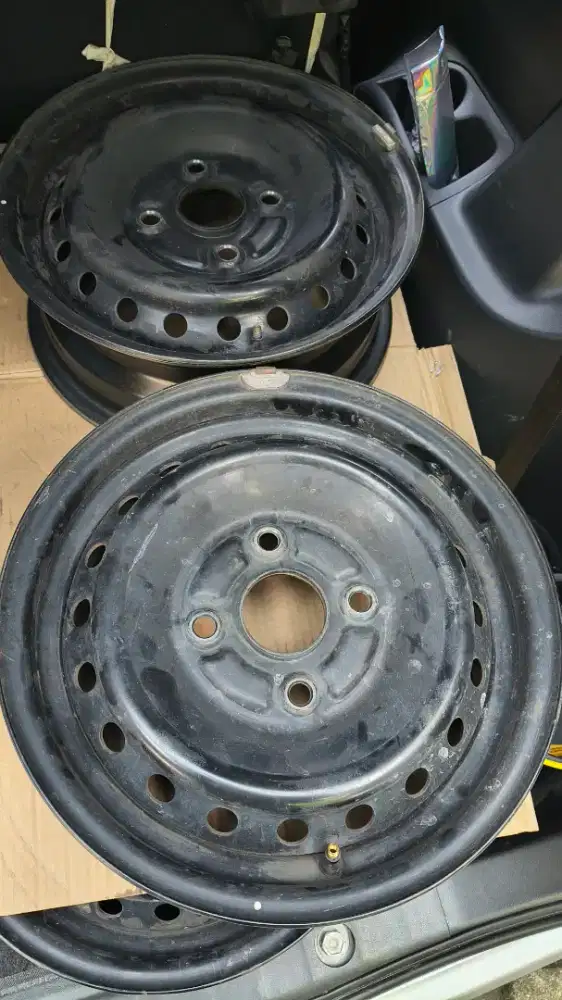 velg r14 avanza kaleng