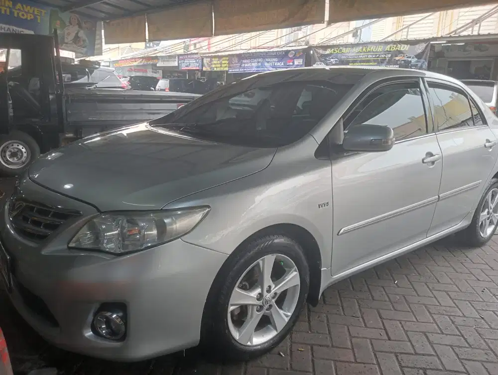 Toyota Corolla Altis 2010 Bensin