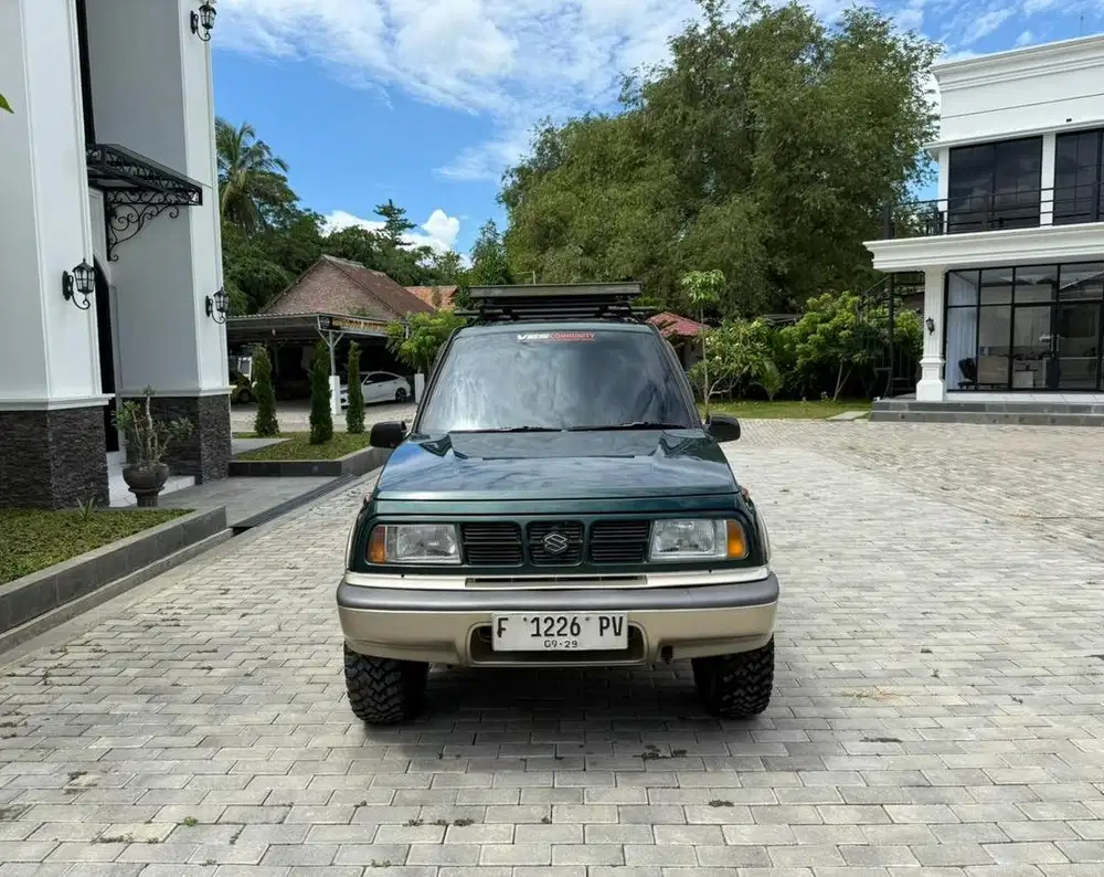 SUZUKI ESCUDO 4x4 MANUAL 1997