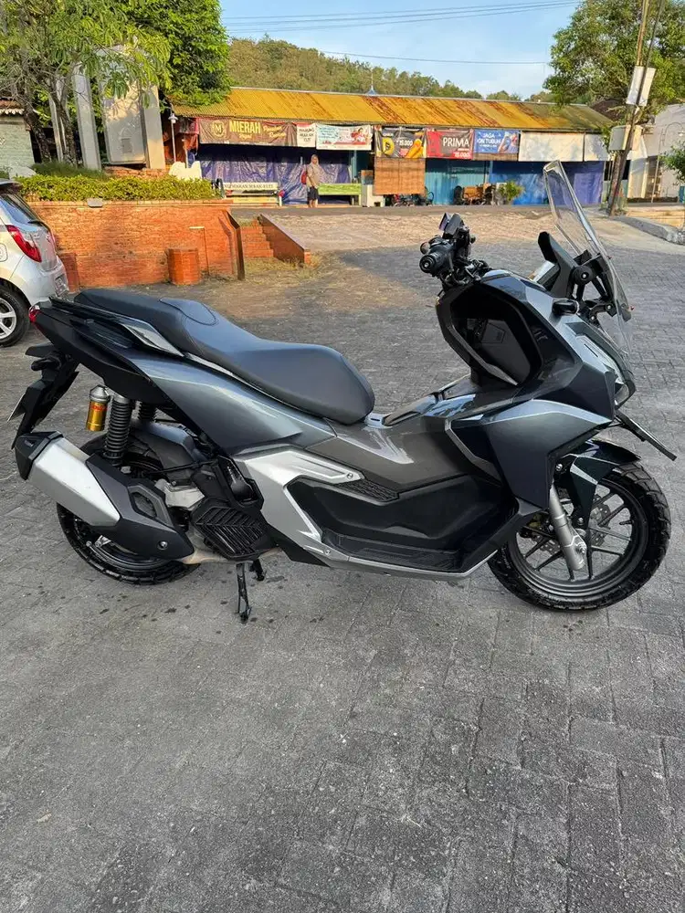 ADV ABS 160 2024 km rendah